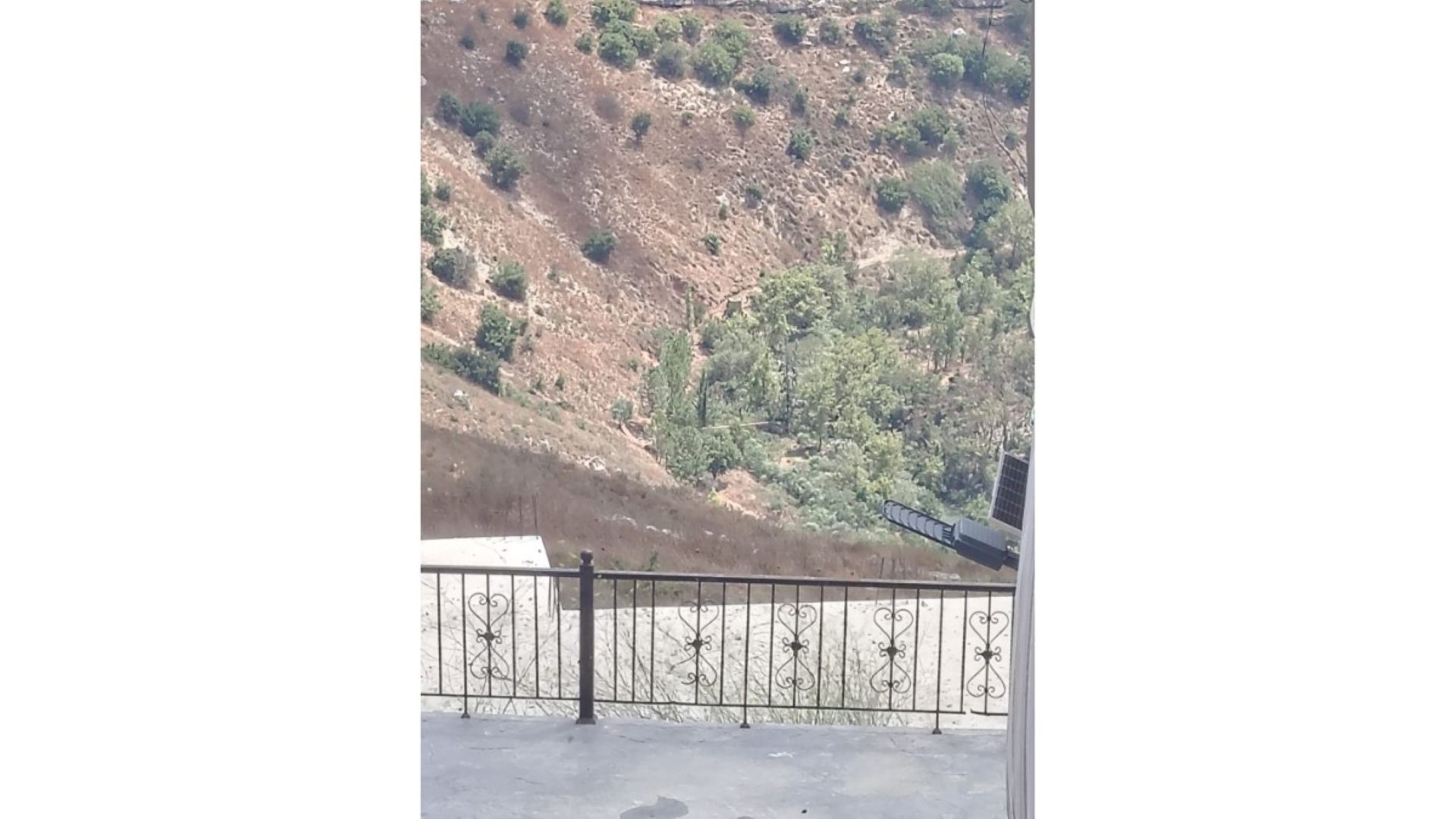 توغّل إسرائيلي وجرف منازل وتفجيرات في عدد من المناطق الجنوبية